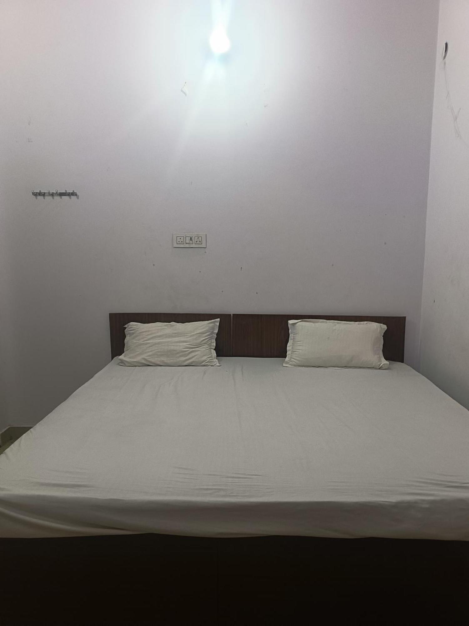 La Ayodhya Residency Hotel Buitenkant foto
