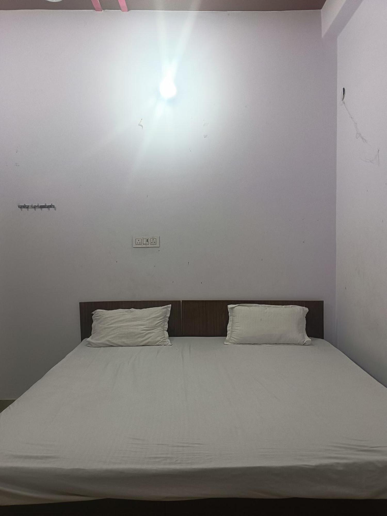 La Ayodhya Residency Hotel Buitenkant foto