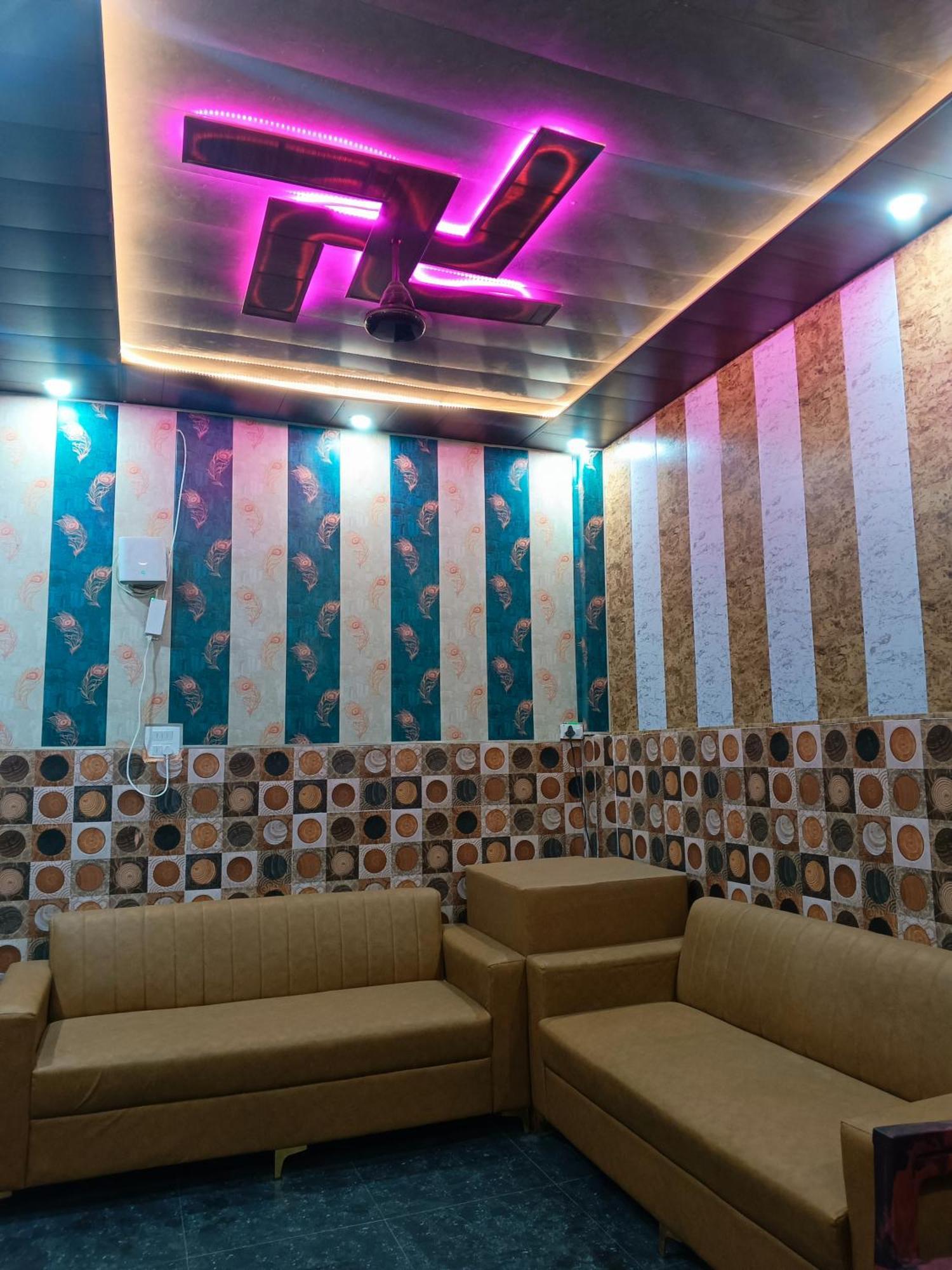 La Ayodhya Residency Hotel Buitenkant foto