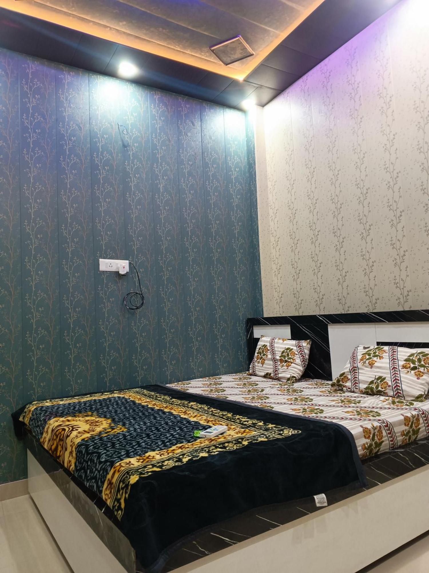La Ayodhya Residency Hotel Buitenkant foto