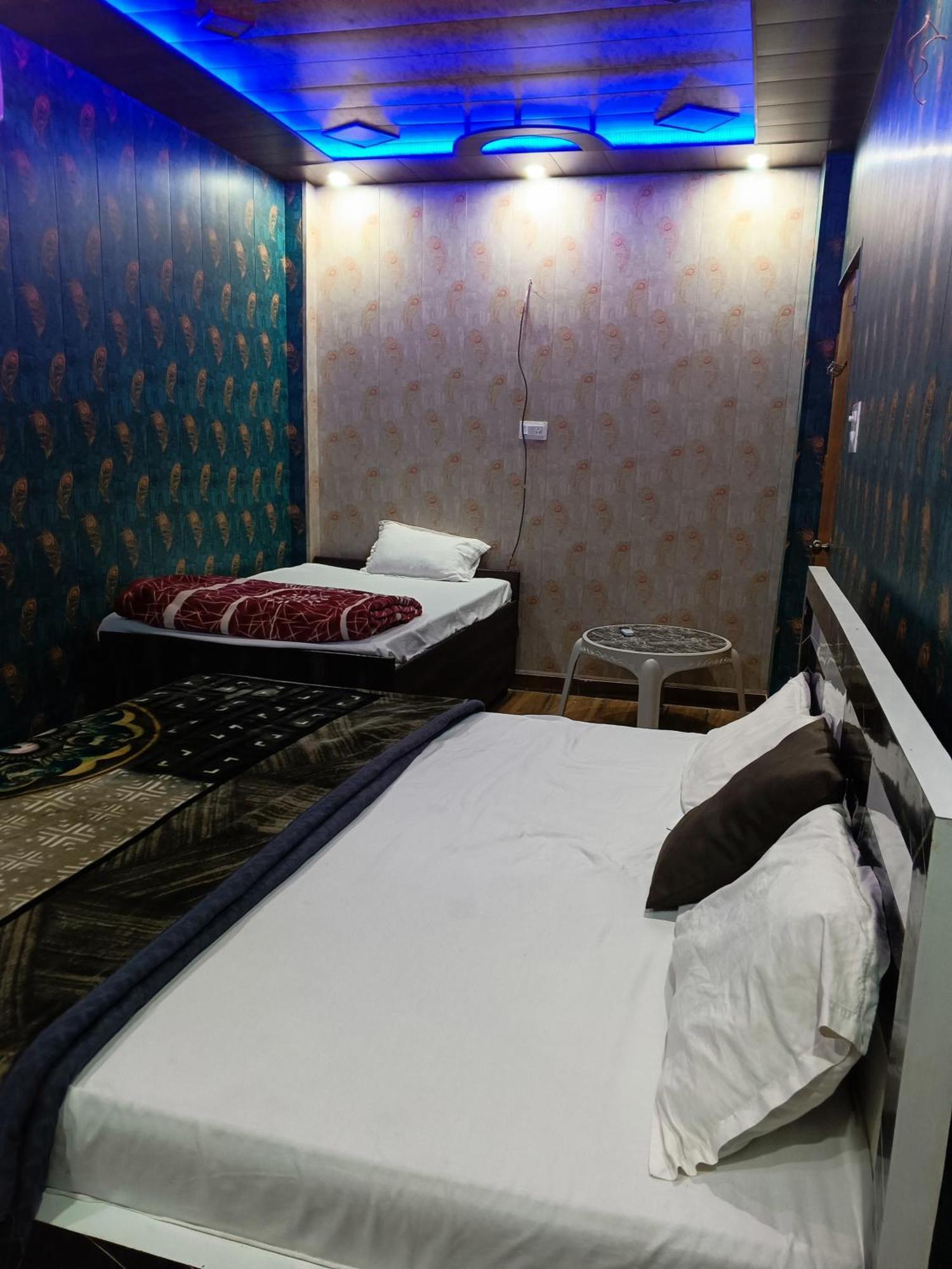 La Ayodhya Residency Hotel Buitenkant foto