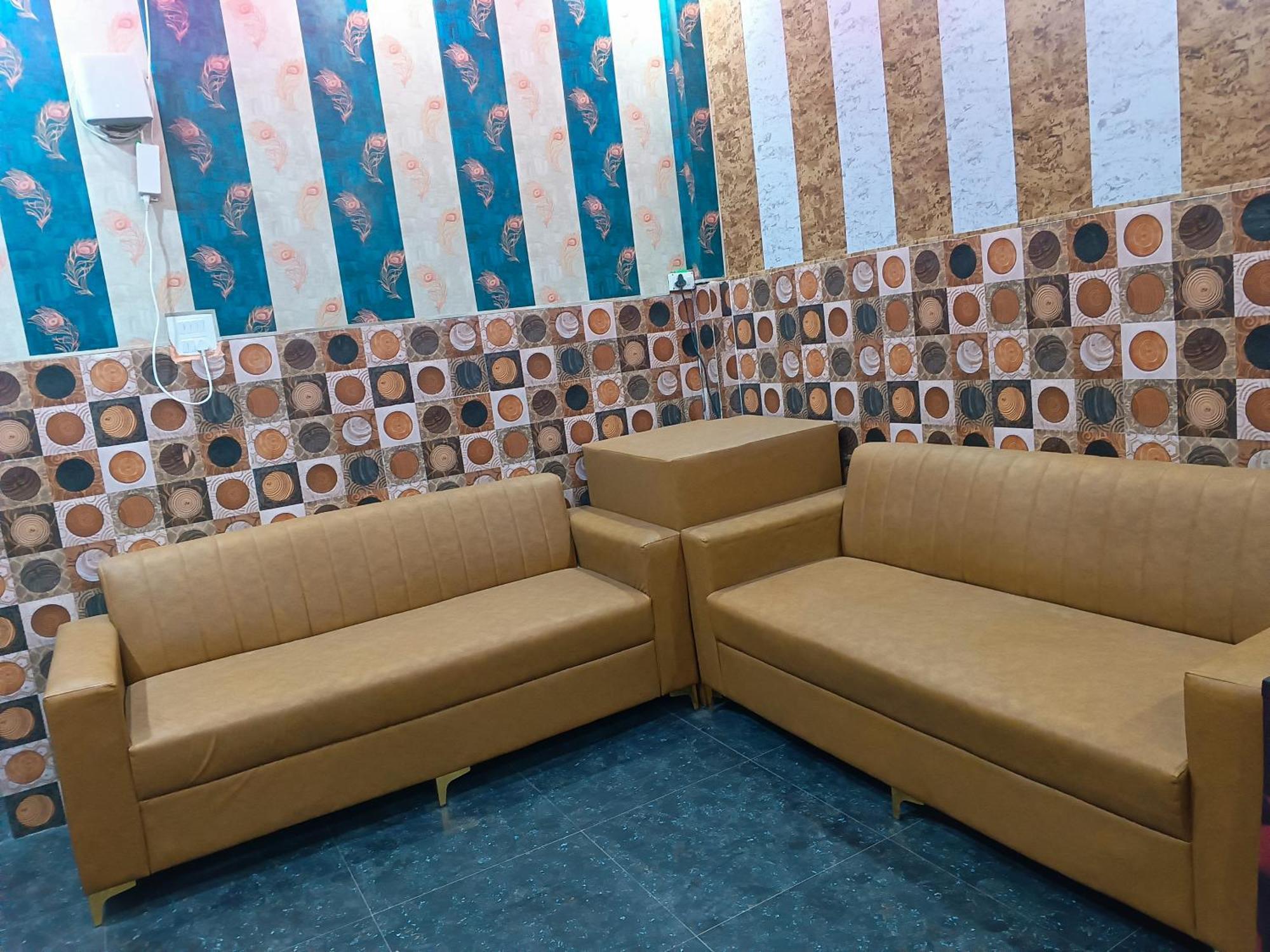 La Ayodhya Residency Hotel Buitenkant foto